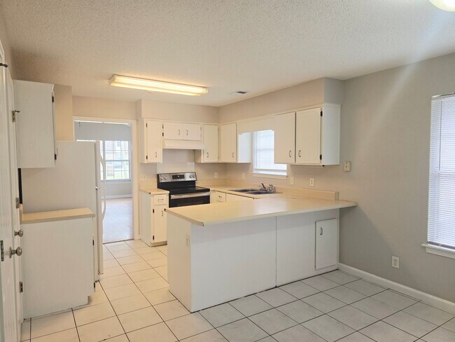 Foto del edificio - 212 E Mell St