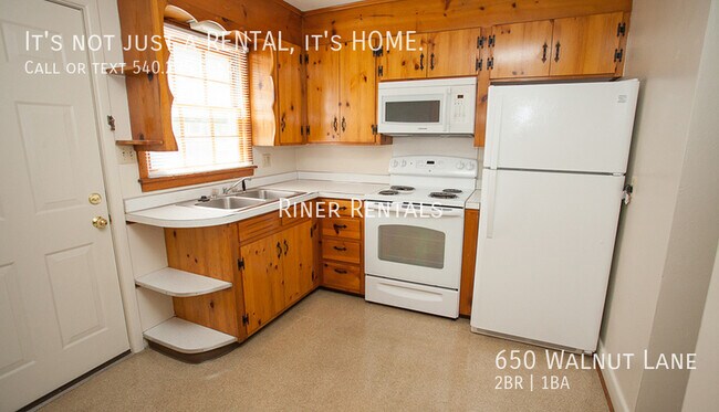 Foto del edificio - 650 Walnut Ln