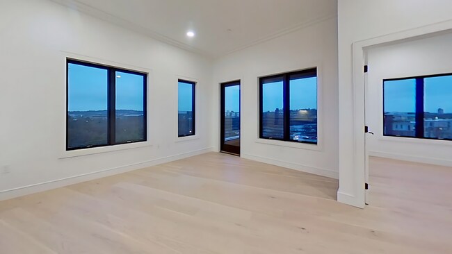 Foto del edificio - 56 Leo M Birmingham Pky