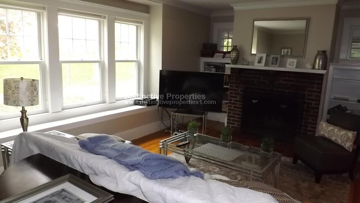 Primary Photo - 112 Oakley Rd