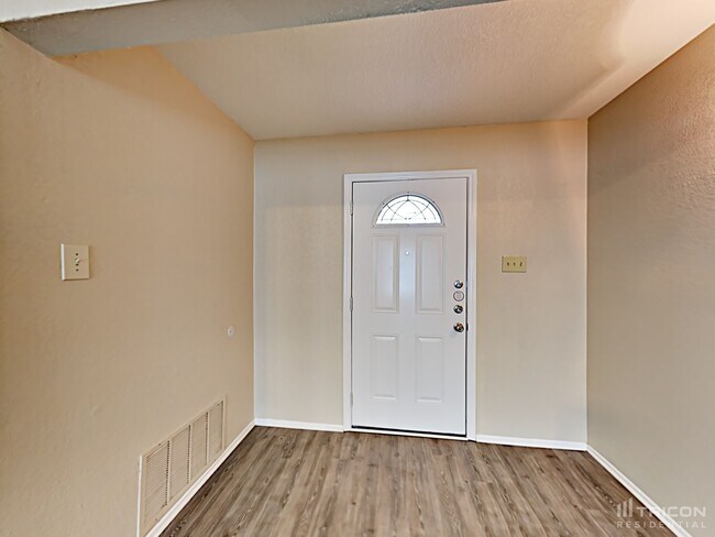 Foto del edificio - 14211 Cradlewood St