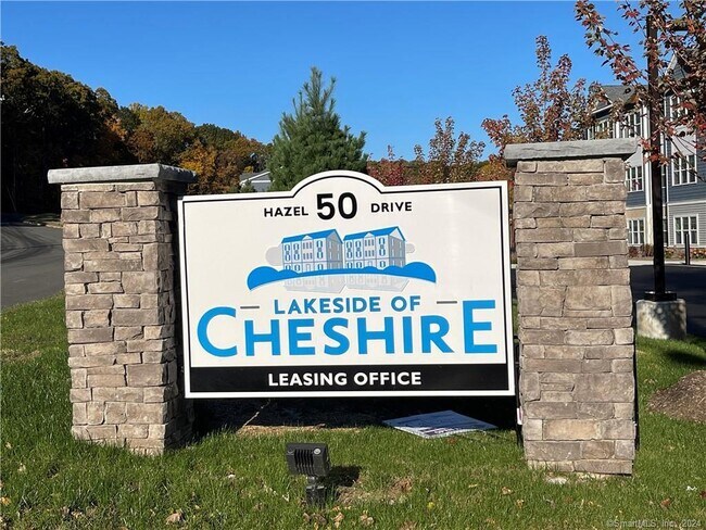 Building Photo - 60 Hazel Dr