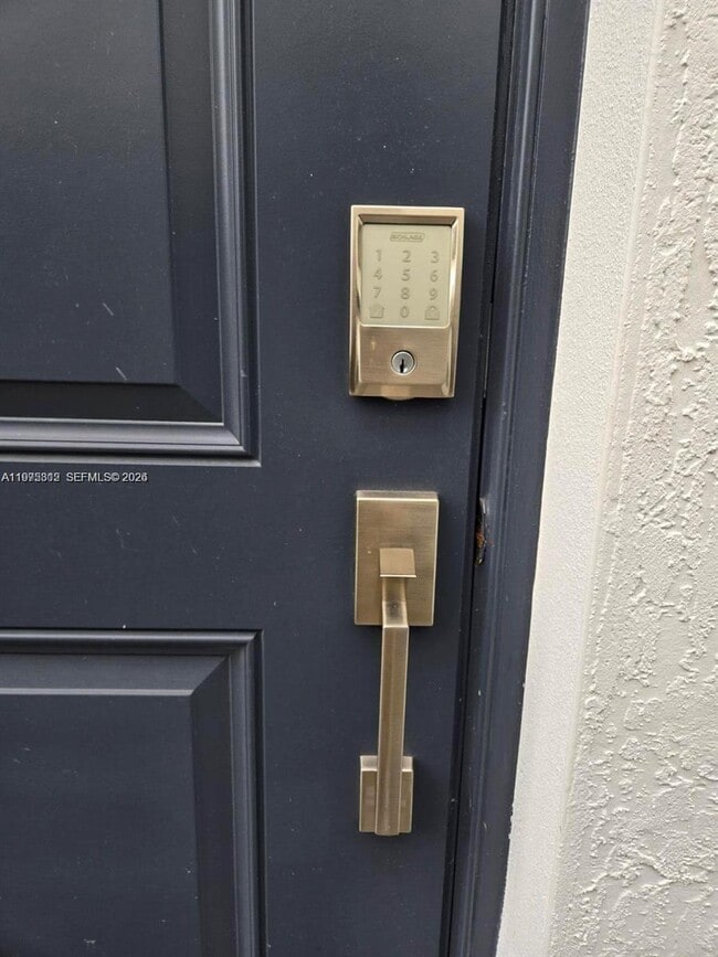 Foto del edificio - 14894 SW 163rd St