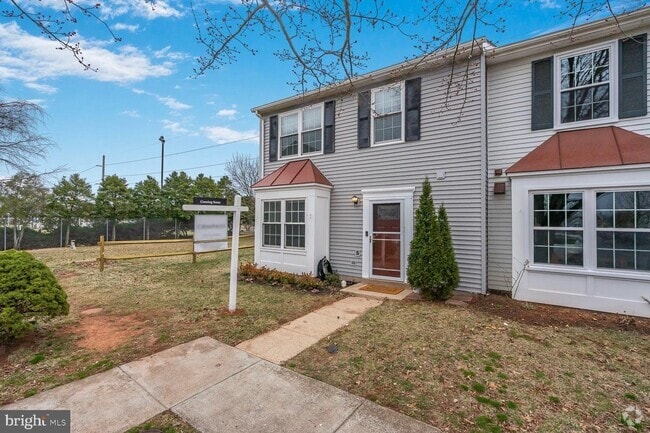 Building Photo - 7810 Gateshead Ln