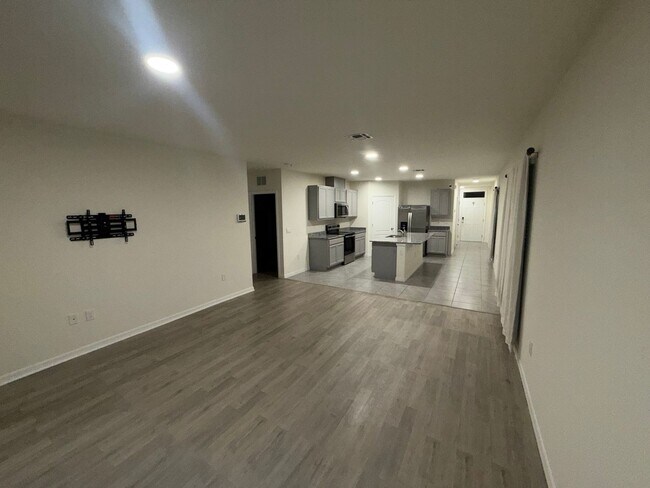 Foto del edificio - 1329 Derry Ave