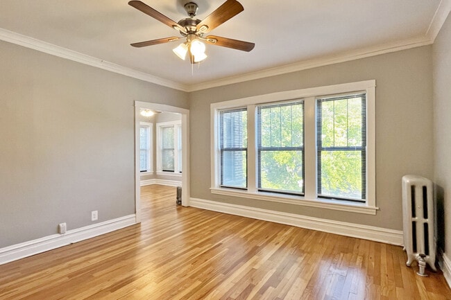 Foto del edificio - 301-313 N. Oak Park Ave.