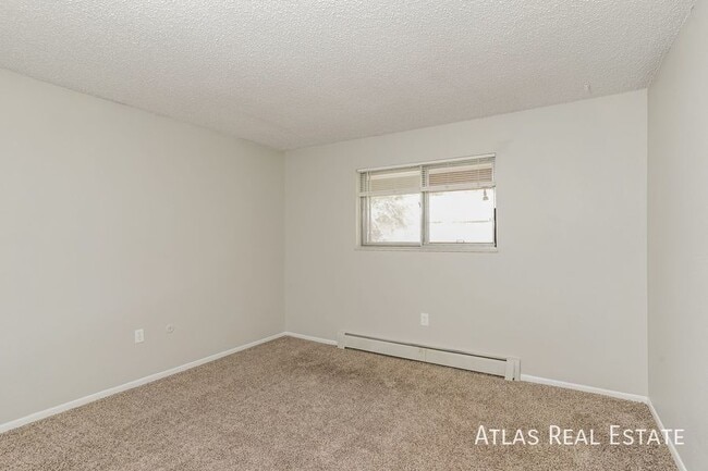 Building Photo - 64 Newport Cir