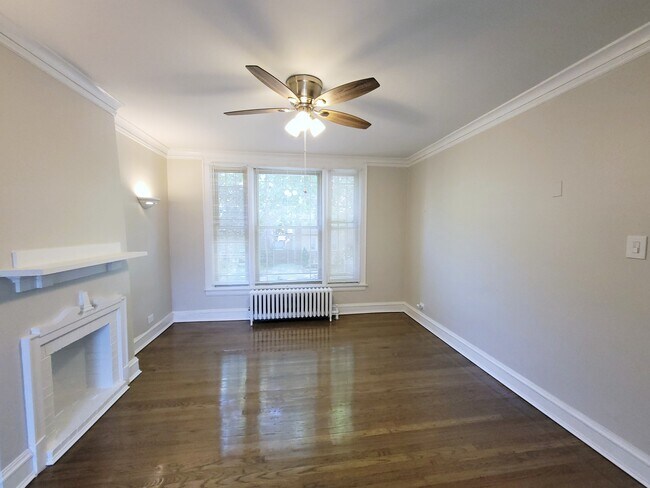 Building Photo - 5904 N Campbell Ave