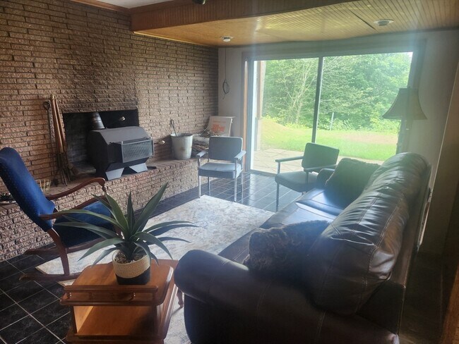 Foto del edificio - 36 Johnson Ave