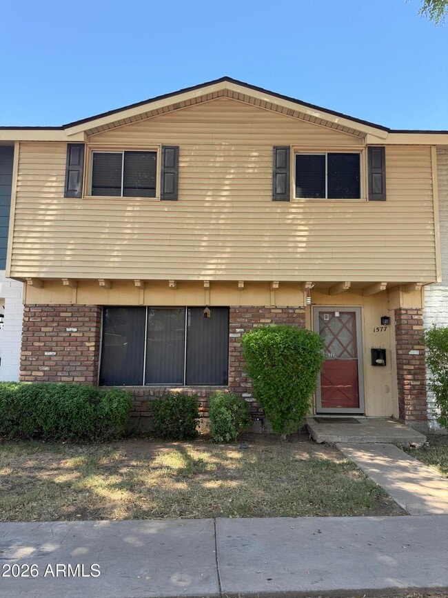 Building Photo - 1577 W Hazelwood St