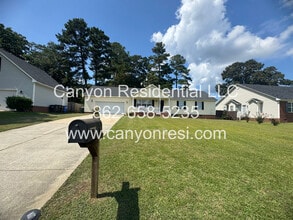 Building Photo - 815 Turkey Ridge Dr