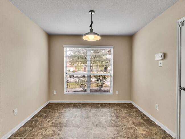 Foto del edificio - 5018 Blue Spruce Hill St