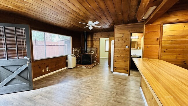 Building Photo - 1+ Bed in Idyllwild