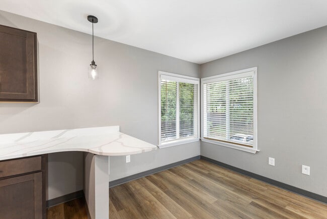 Renovated Corner Unit - Tanara Villa