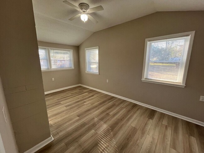 Building Photo - 102 Vidalia Rd