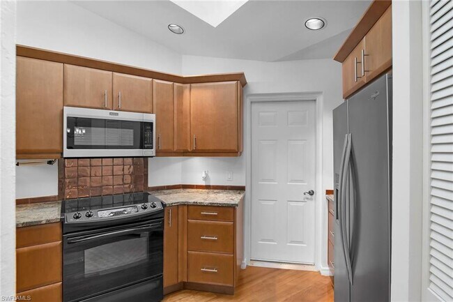 1 patio72 - 21715 Bridgegate Ct