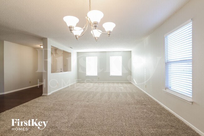 Building Photo - 12735 Howe Rd