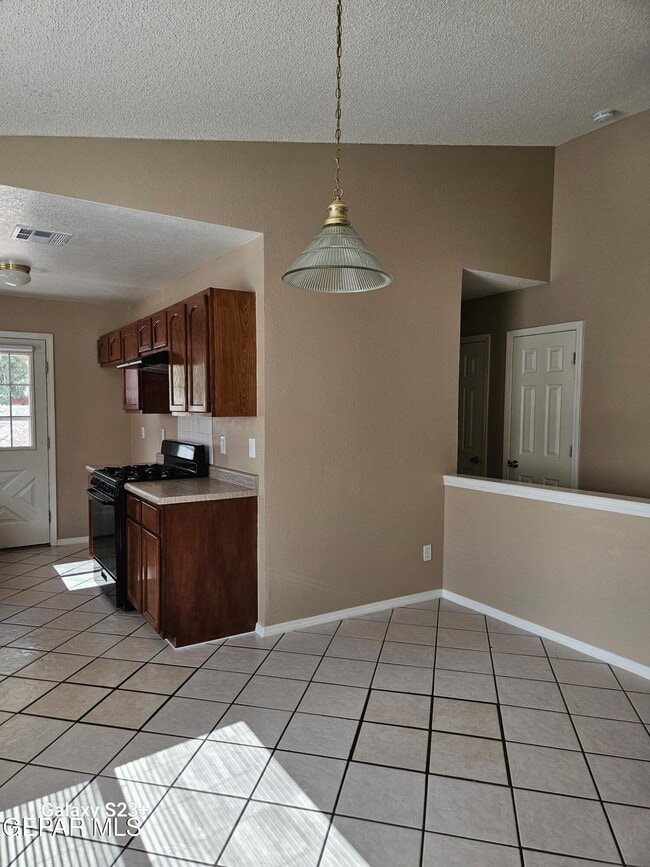 Building Photo - 12345 Tierra Plata Dr
