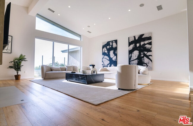Foto del edificio - 3423 Scadlock Ln