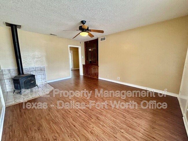Foto del edificio - 2411 E Mitchell St