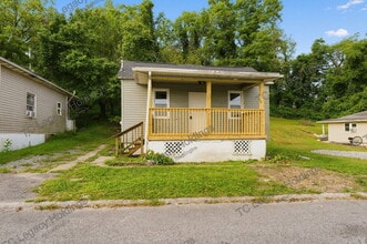 Building Photo - 1745 Fairmont Ave