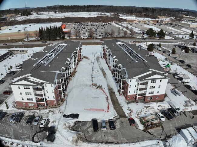 Exterior 3D - Mount Auburn Apartments
