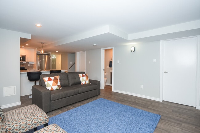 Building Photo - 1262 Rustic Dr