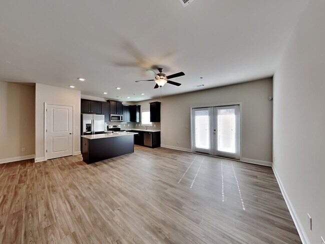 Foto del edificio - New Year, New Home! One Month FREE Rent!