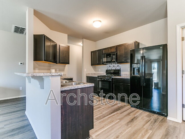 Building Photo - 1308 Dustin Dr