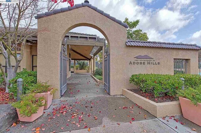 Building Photo - 39206 Guardino Dr
