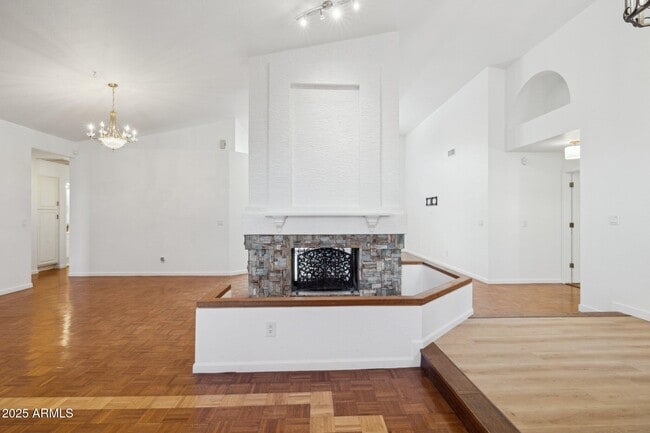 Foto del edificio - 16421 N 49th St
