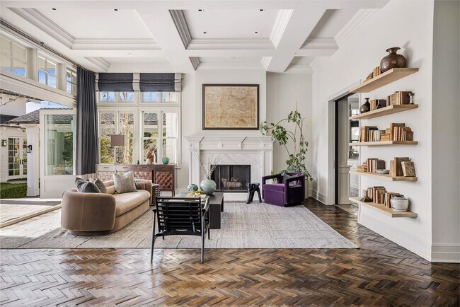 Building Photo - 9779 Oak Pass Rd