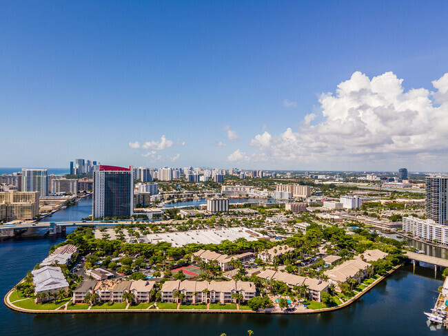 Building Photo - Ocean Reef at Seawalk Pointe Apartments