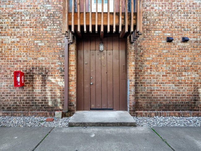 Foto del edificio - 208 E Starr Ave