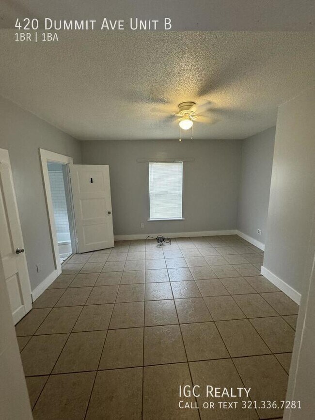 Building Photo - Cozy 1/1 Available in Titusville