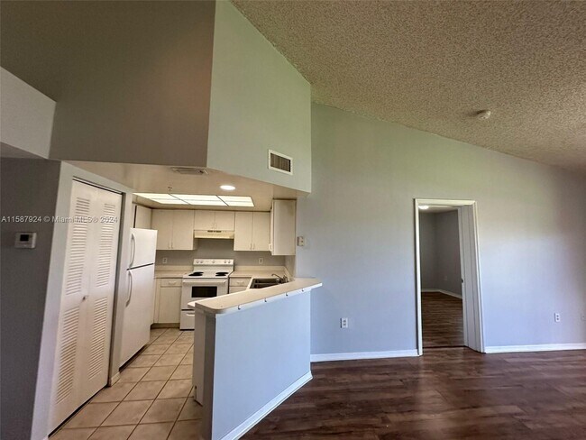 Foto del edificio - 4149 N Haverhill Rd