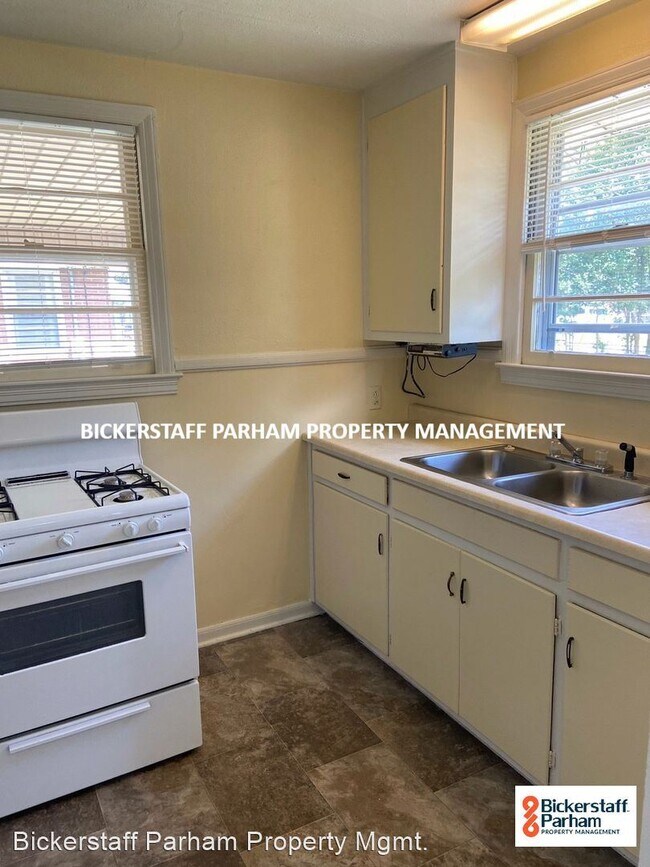 Building Photo - 2 br, 1 bath House - 3053 Blan Street