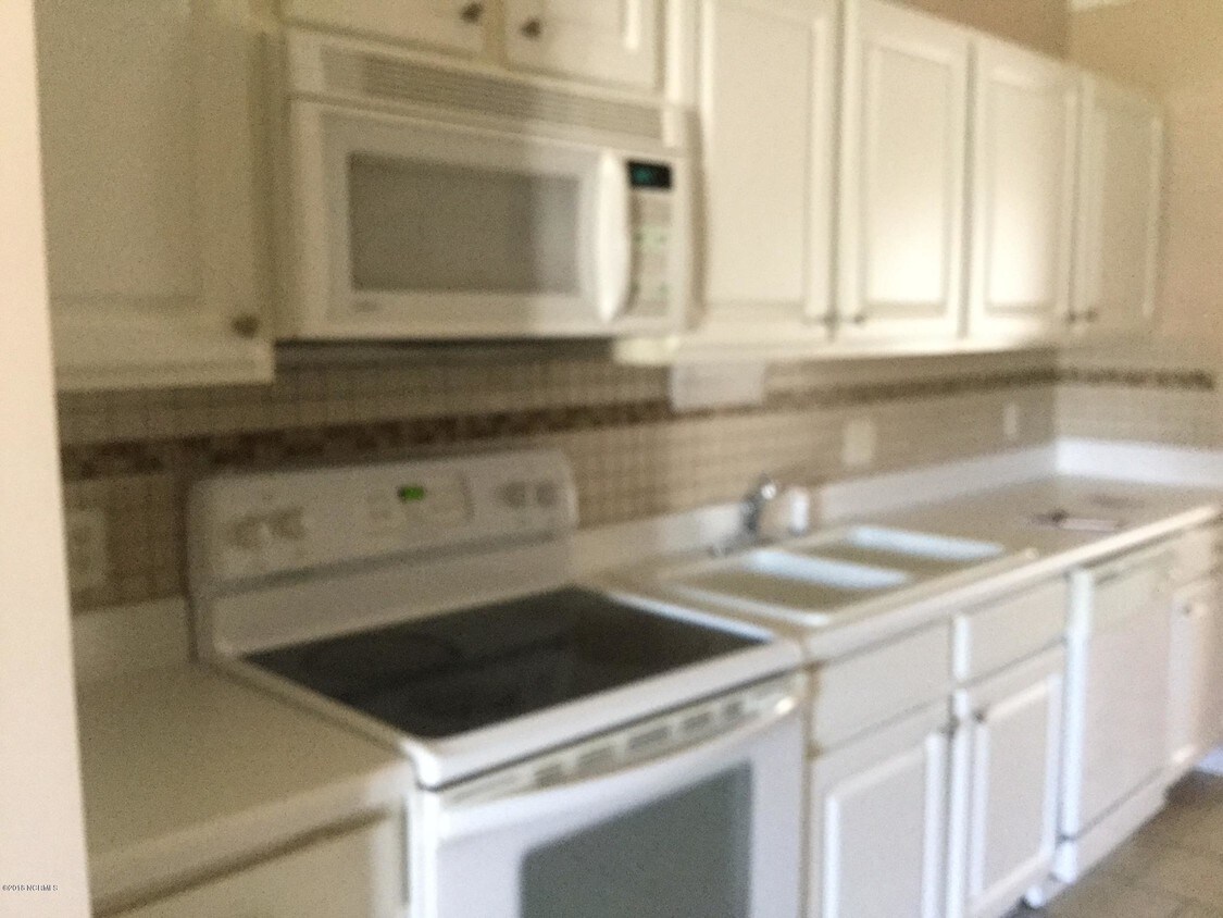 Foto del edificio - 1101 Price Dr