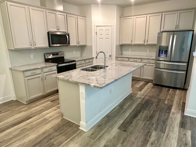 Building Photo - Beautiful 3/2.5 Townhouse in Winter Park
