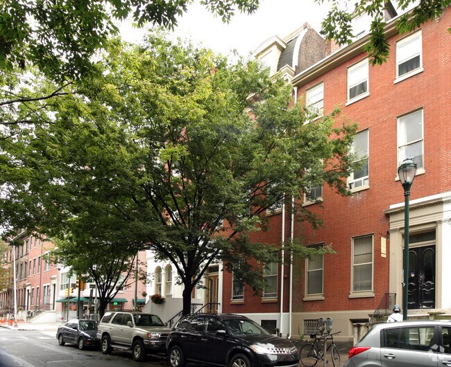 Building Photo - Colonial Apartments