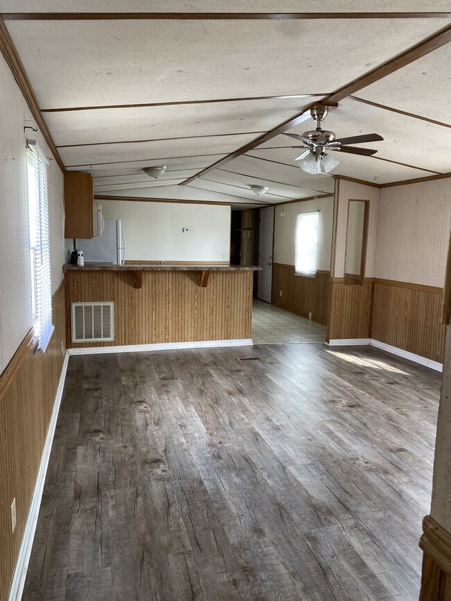 Building Photo - 314 Belew St