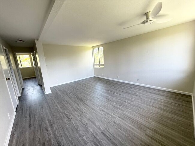 Building Photo - Mililani Terrace - 2-bedroom 1 bath townho...