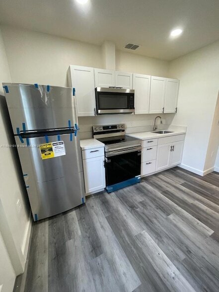 Building Photo - 2137 SE Glenrock Terrace