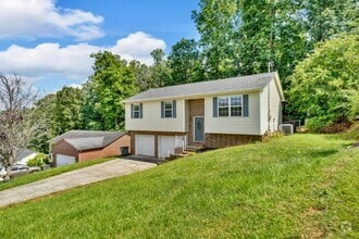 Building Photo - 227 Valley Crest Dr