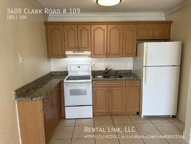 Foto del edificio - 3409 Clark Rd
