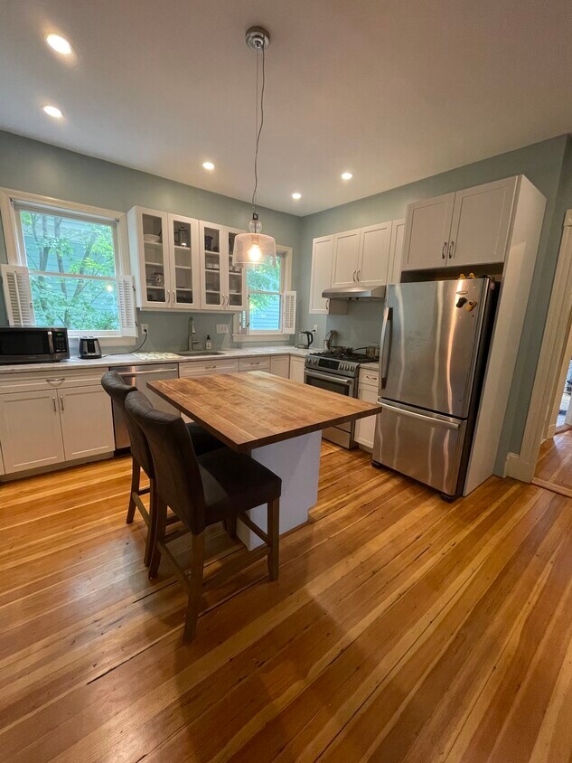 161 Raymond St Unit 2, Cambridge, MA 02140 Condo for Rent in