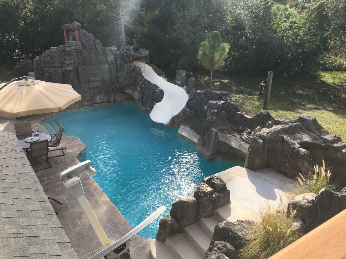 view from apartment balcony - 7550 Bee Ridge Rd