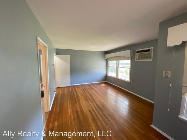 Building Photo - 3 br, 2 bath House - 327 Blakeley Drive