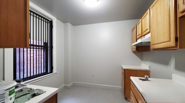 Building Photo - 84 New Whitney St