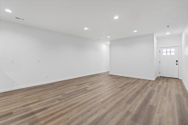 Foto del edificio - 2228 E 4th Ave